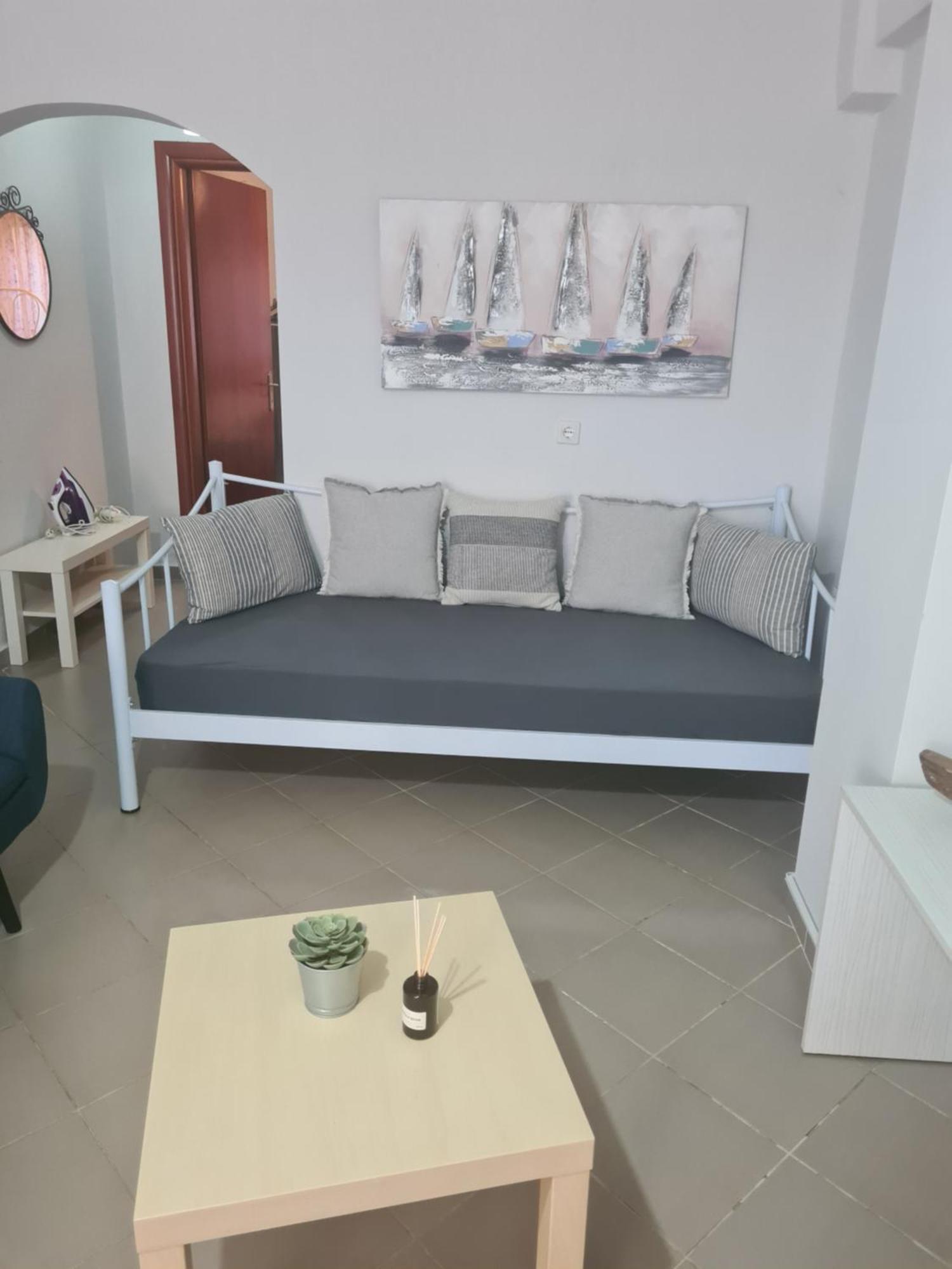 Makis Apartments Touzla Ofrínion Buitenkant foto